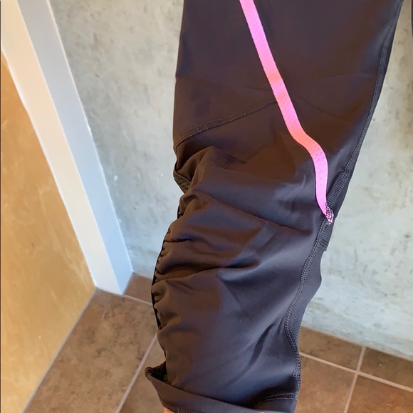 LuluLemon Crops - Picture 9 of 11